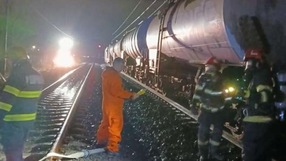 scurgeri benzina tren gara albesti 