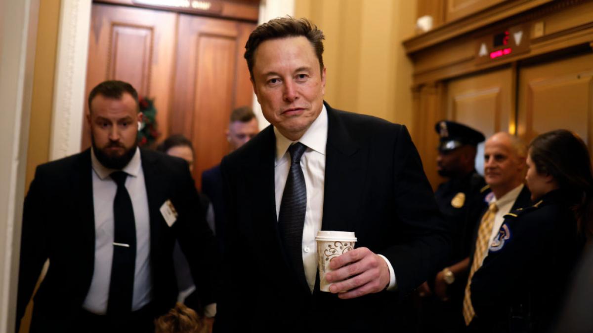 Asaltul lui Elon Musk. Politico: Nu se poate abţine. 10 momente în care mogulul american a scos din minți Europa