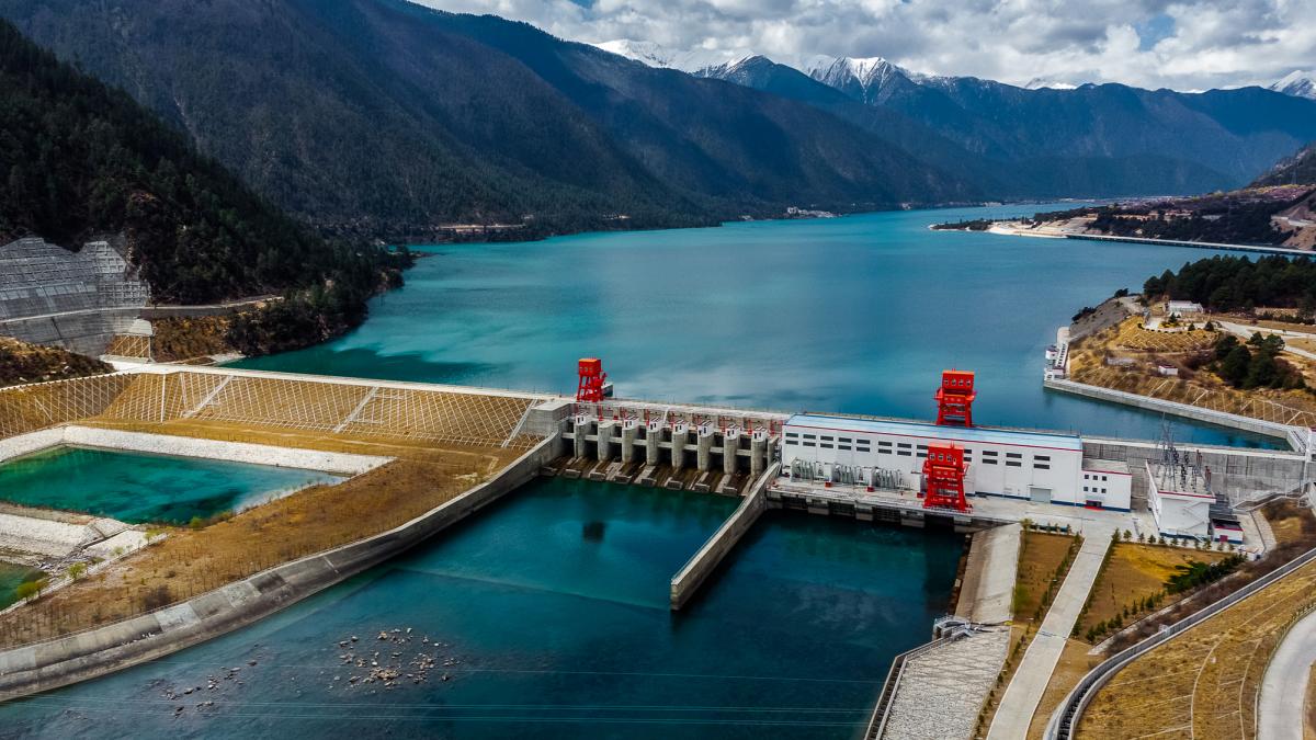 baraj hidroelectric Linzhi, Tibet, China. 