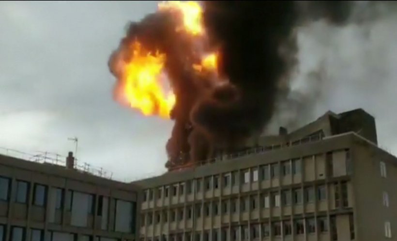Explozii puternice la o universitate din FranÈ›a - VIDEO 127