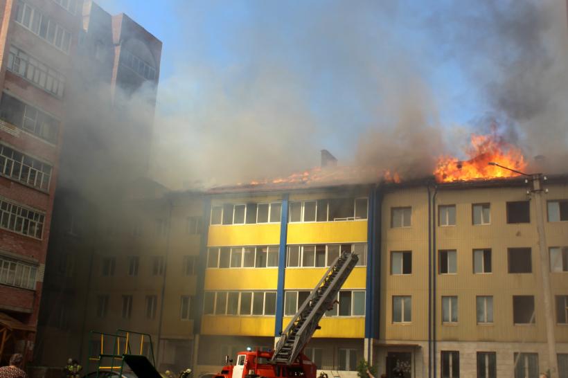 Un român a aruncat în aer un bloc din Italia după ce a dat foc unei butelii. Motivul gestului este halucinant