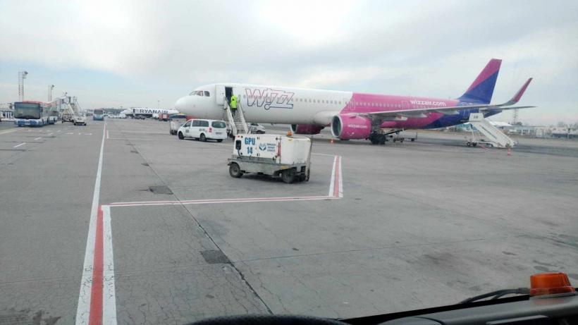 Un avion a cerut aterizarea de urgență în România. După ce a zburat în cerc deasupra judeţului Vâlcea, a aterizat pe Otopeni