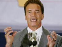 Schwarzenegger ar putea juca în Terminator 4

