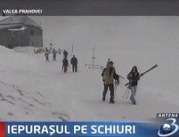Românii fac Paştele pe schiuri sau la malul mării
