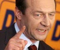 Băsescu intră pe sticlă pe spaţiul PD