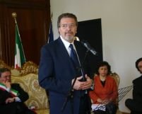 Un politician italian cere vize pentru români