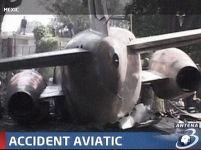 Mexic. Un avion a ratat decolarea şi a ajuns pe autostradă