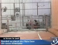 61 de români evacuţi din Gaza se întorc acasă