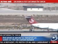 Piraţii aerului care au deturnat un avion în Turcia s-au predat <font color=red>(VIDEO)</font>