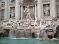 Roma. Rromii pescuiesc monezile din Fontana di Trevi