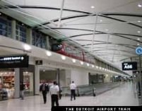 Pachet suspect la aeroportul din Detroit