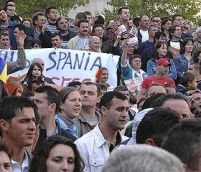 Ciocniri violente între imigranţii români şi poliţia spaniolă




