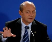 Băsescu: sistemul transpartinic UDMR-PSD-PNL a favorizat marea corupţie