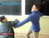 Elev bătut de colegii de clasă, în timpul orelor, la Hunedoara