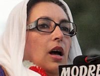 Preşedintele Musharraf vrea exhumarea lui Benazir Bhutto