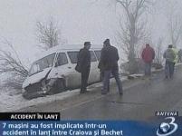 7 maşini implicate într-un accident în lanţ între Craiova şi Bechet