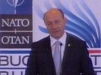Băsescu: România va fi apărată de un scut antirachetă complementar, creat de NATO