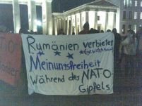 Berlin. Militanţii anti-NATO din Germania au protestat în faţa ambasadei române