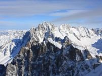 Şase alpinişti români au fost surprinşi de o avalanşă pe masivul Mont Blanc 