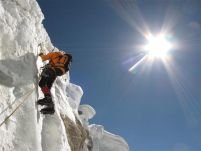 Şapte alpinişti au decedat într-o avalanşă pe vârful K2