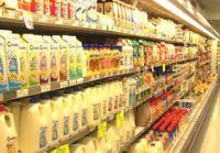 Scandalul laptelui din China: Produsele contaminate ar putea exista şi în România