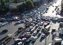 Traficul blocat la ieşirea din Capitală. Cinci persoane grav rănite într-un accident pe podul Otopeni 