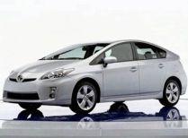 Producţia Toyota Prius, amânată din cauza crizei financiare