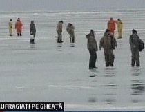Peste 130 de pescari americani, izolaţi pe un sloi de gheaţă de pe lacul Erie
