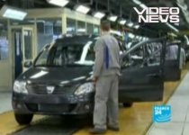 Dacia-Renault păcăleşte criza. Urmăriţi reportajul France 24 despre industria auto română (VIDEO)