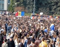 Revoluţia din Moldova, minune de trei zile. Piaţa din Chişinău e pustie, urmează represaliile