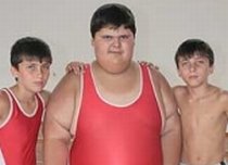 Un băiat de nouă ani din Rusia cântăreşte 146 de kilograme (FOTO)