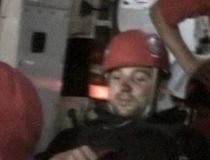 Piatra Craiului. Turist recuperat de salvamontişti, după ce a căzut într-o râpă de 7 metri (VIDEO)