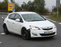 Opel Zafira a ieşit la teste? (FOTO)
