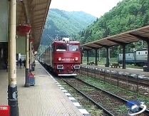 Opt trenuri de pe ruta Bucureşti-Braşov au avut întârzieri de aproape cinci ore