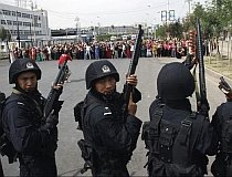 China condamnă la moarte protestatarii din Xinjiang
