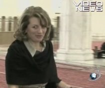 Ioana Băsescu a întârziat la confruntarea finală de la Palatul Parlamentului (VIDEO)