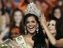 Larissa Ramos a fost desemnată Miss Earth 2009 (FOTO)