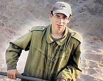 Israelul va elibera aproape 1.000 deţinuţi palestinieni în schimbul lui Gilad Shalit