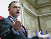 Geoană, către parlamentarii PSD: Să lăsăm mizele mici şi să facem din PSD cel mai important partid în 2010