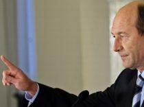 Băsescu infirmă orice "legătură cu independenţii şi cu ruperile din PSD"