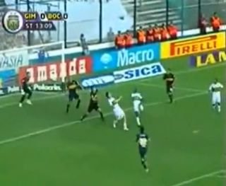 Gol în tandem în Argentina, după o foarfecă-sincron. Cine este totuşi marcatorul? (VIDEO)