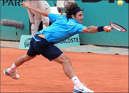 Federer şi Djokovic trec cu bine de primul tur la Roland Garros. Robredo, eliminat