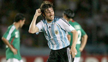Argentina - Nigeria 1-0. Fundaşul Heinze aduce punctele într-o echipă cu Messi, Tevez şi Higuain