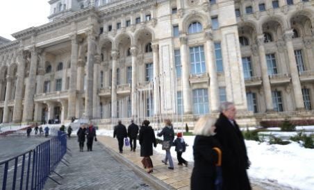 Camera Deputaţilor majorează tarifele de vizitare pentru Palatul Parlamentului: Tur complet, 45 de lei, standard - 35