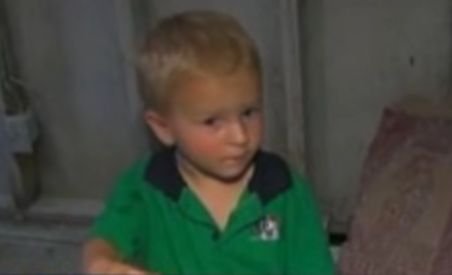 Erou la trei ani. Un copil şi-a salvat familia dintr-un incendiu (VIDEO)