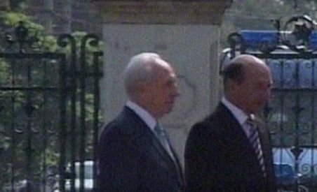 Preşedintele israelian Shimon Peres se întâlneşte cu Traian Băsescu la Cotroceni