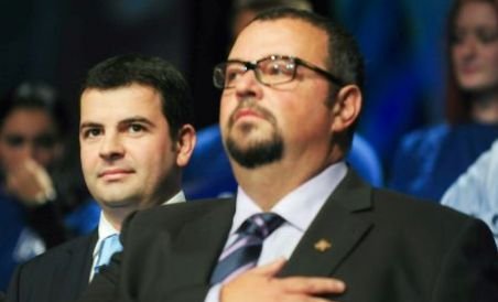 Conservatorii participă pe liste proprii la alegerile din 2012. Piedone, reconfirmat în fruntea PC Bucureşti