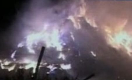 Un incendiu puternic a distrus un câmp dintr-o localitate constănţeană (VIDEO)