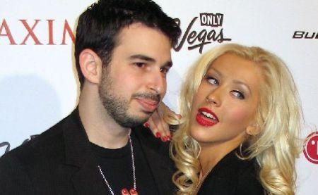 O vedetă superficială: Christina Aguilera vrea să divorţeze pentru că soţul ei e prea urât