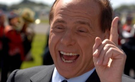 Berlusconi: Este mai bine să-ţi placă fetele decât să fii homosexual 